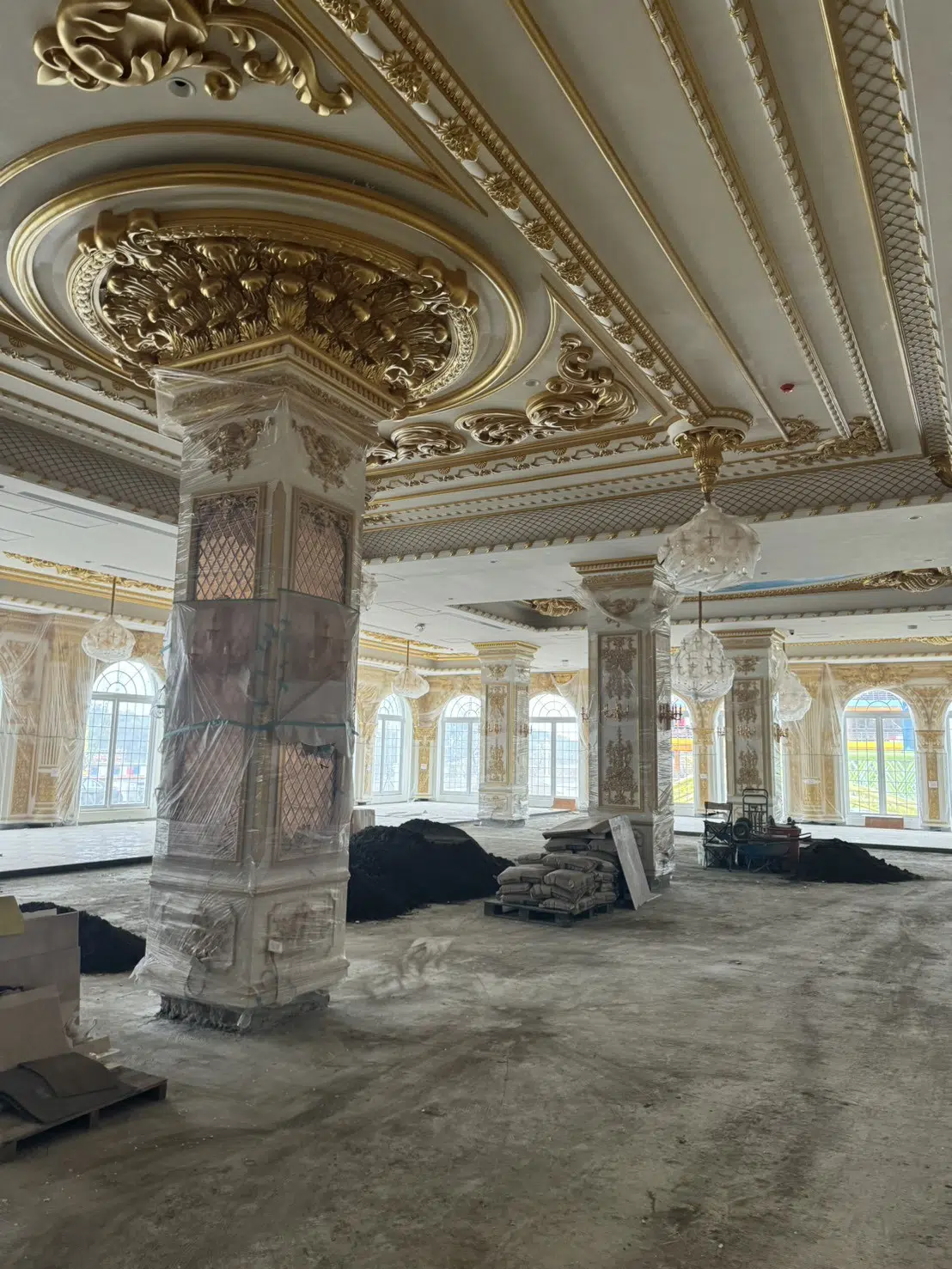 大鑫油漆&言隆油漆:新竹寶山吊車大王「白宮」指定工班