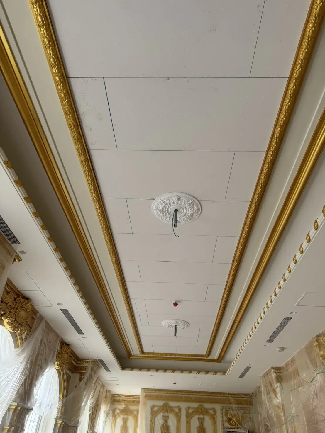 大鑫油漆&言隆油漆:新竹寶山吊車大王「白宮」指定工班